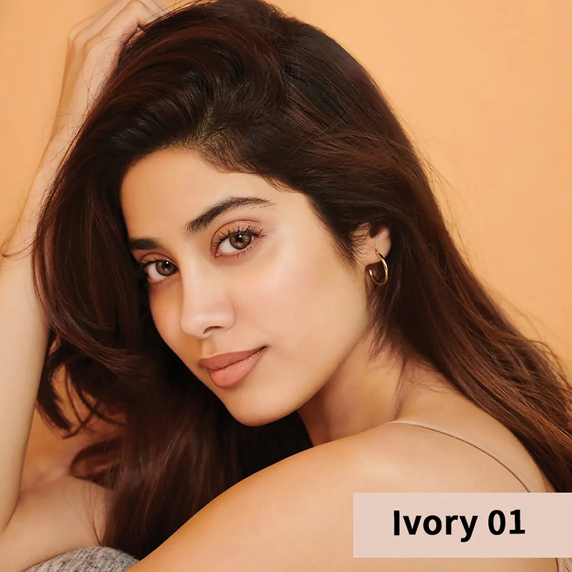 Nykaa All Day Matte 12Hr Oil Control Face Compact Powder With SPF 15 PA    - Ivory 01